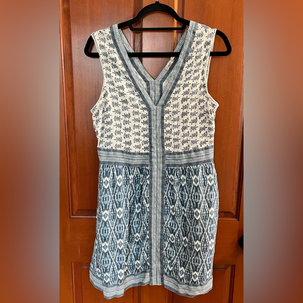 Faherty Linen Blue and White Printed V-Neck Sleeveless Dress